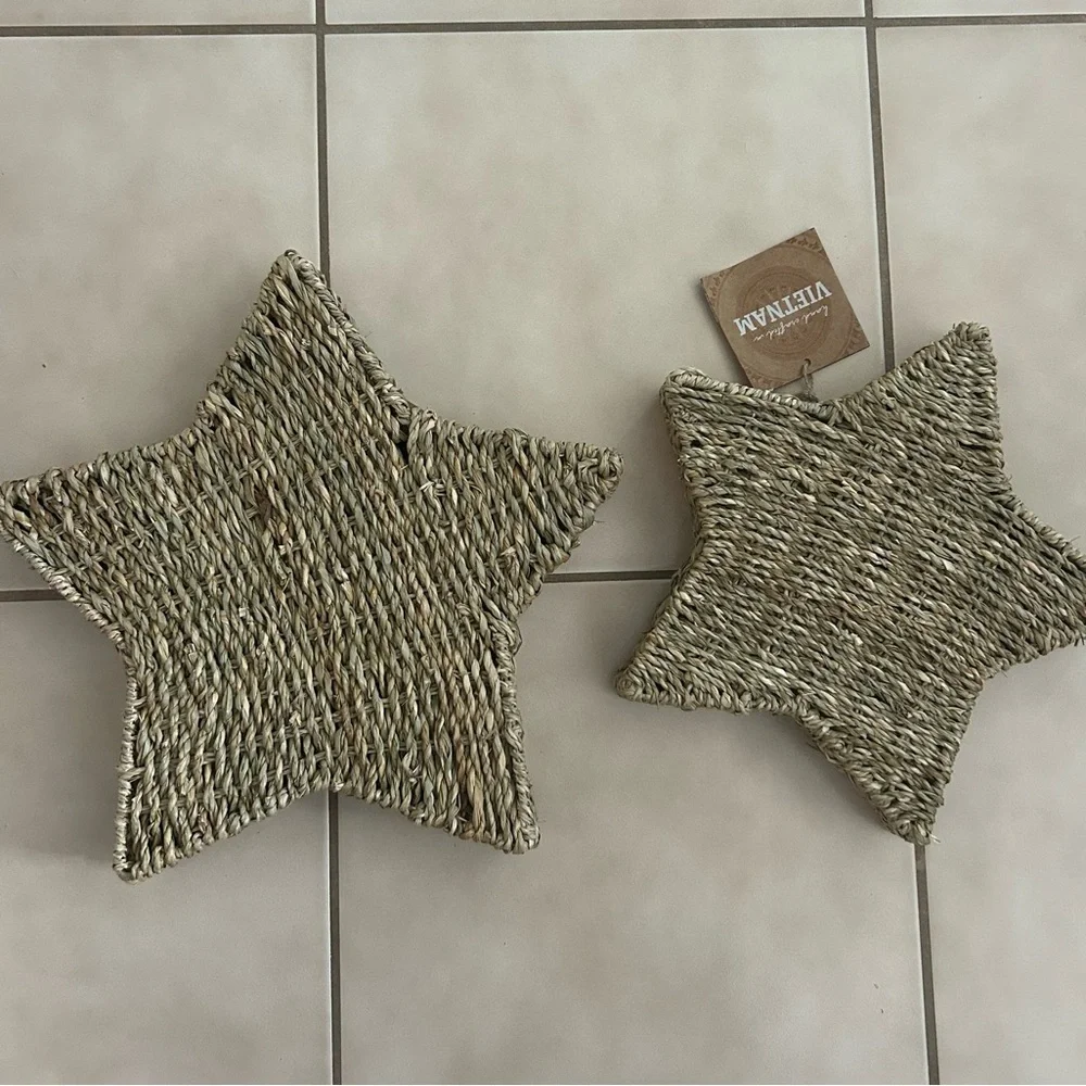 Star-Shaped Woven Baskets